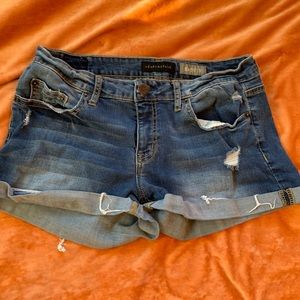 Shorty shorts/ high waisted